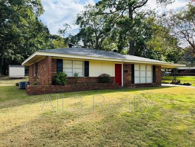 Building Photo - 3508 Cottonwood Dr