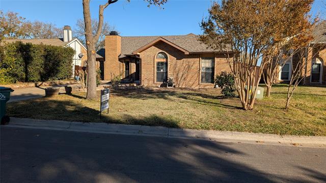 Building Photo - 2204 Crestmeadow St