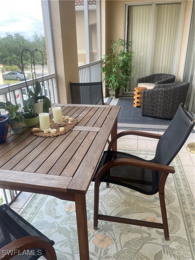 Building Photo - 9005 Colby Dr