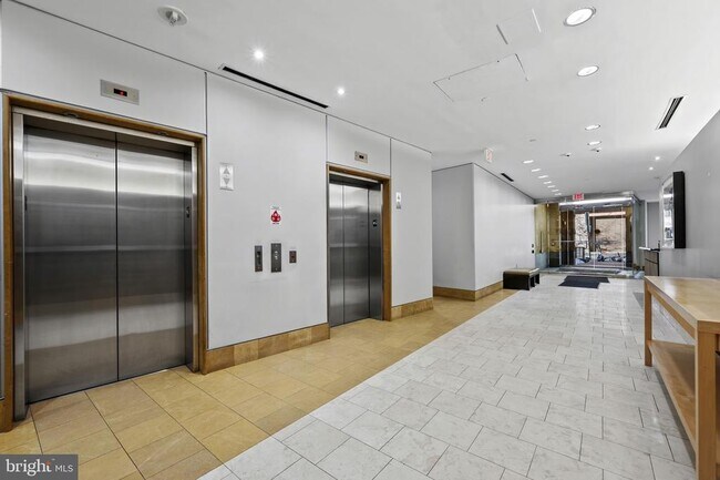 Building Photo - 1117 10th St NW
