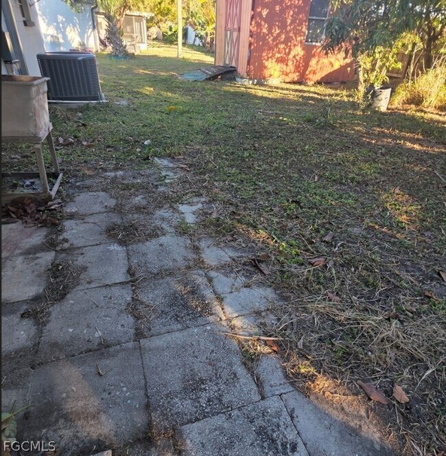 Building Photo - 204 E Bougainvillea Rd