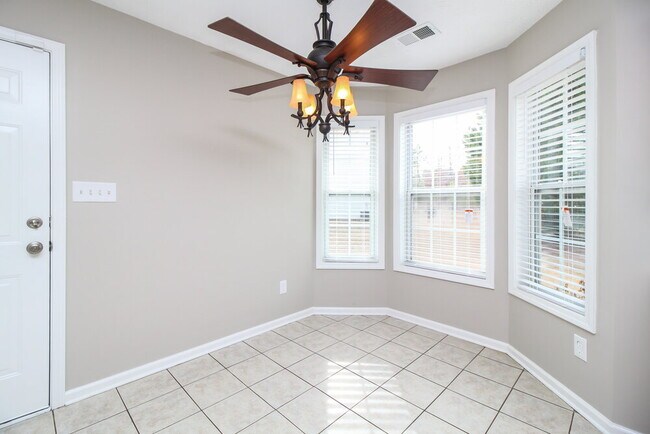 Building Photo - 3268 Tuggle Ives Dr NE