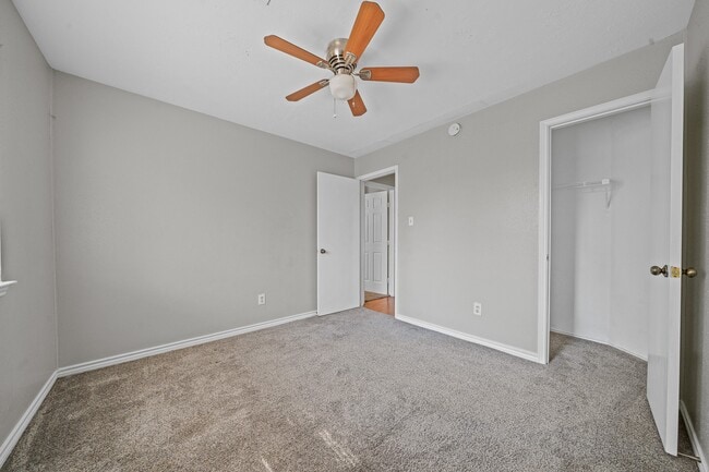 Building Photo - 11123 Gatesden Dr