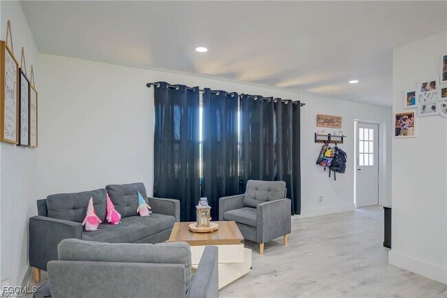 Building Photo - 1846 Seafan Cir