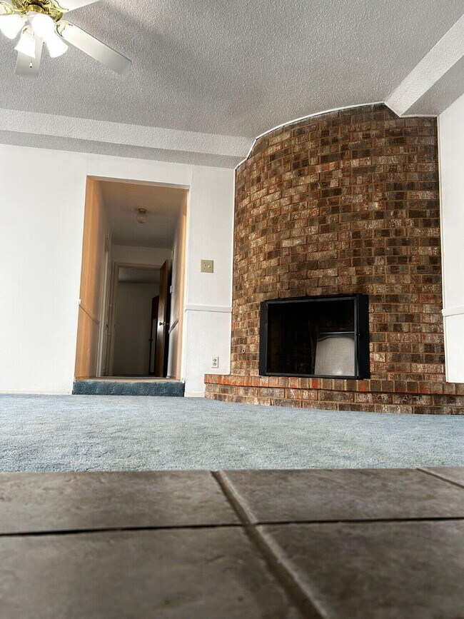 Building Photo - 6914 Gary Ave