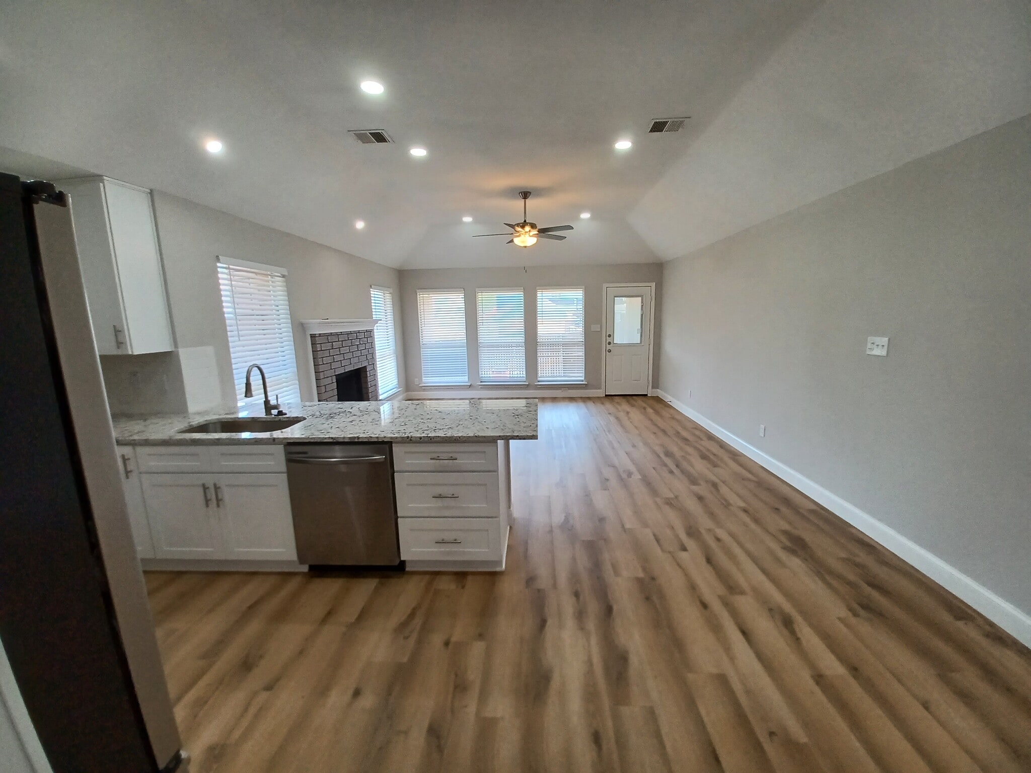 Building Photo - 1118 Emily Ln