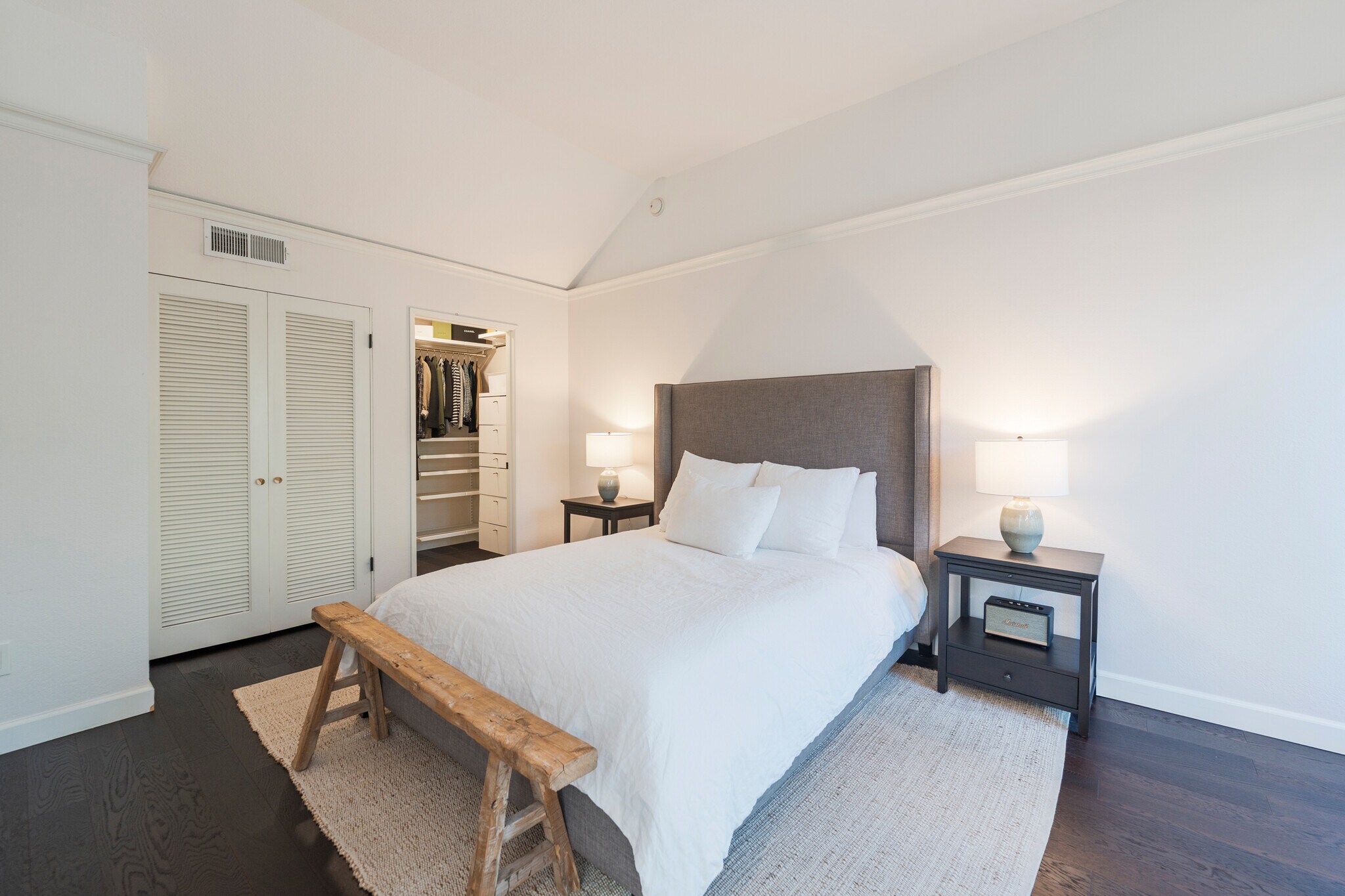 Building Photo - 5455 Sylmar Ave