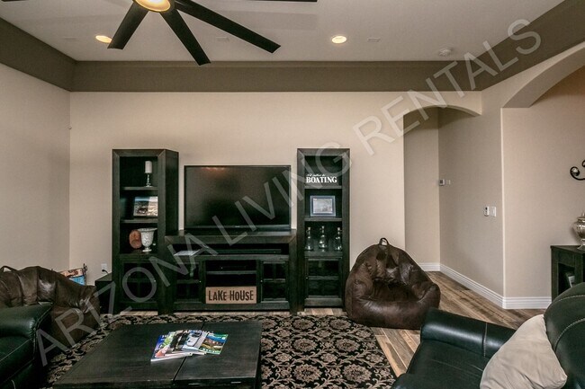 Building Photo - FURNISHED AVAILABLE JANUARY 2027 - MARCH 2027