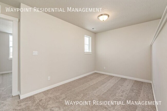 Building Photo - 5316 S Redeken Pl