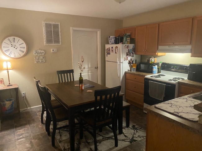 Building Photo - 141 St George Ln