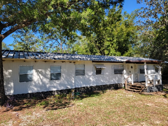 Building Photo - Peaceful 3/1 on over an Acre in Inverness!!!