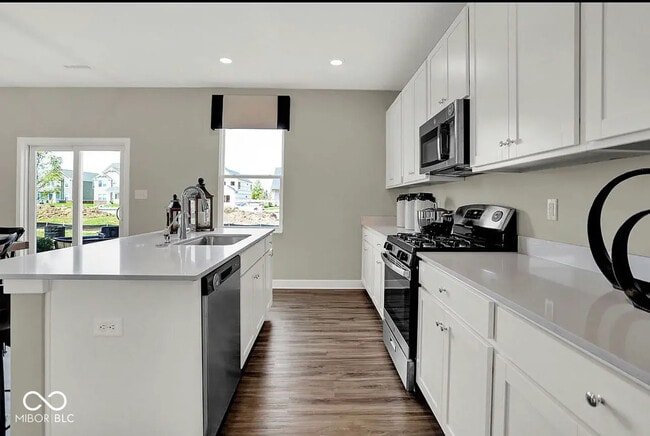 Building Photo - 16935 Sherwin Ct
