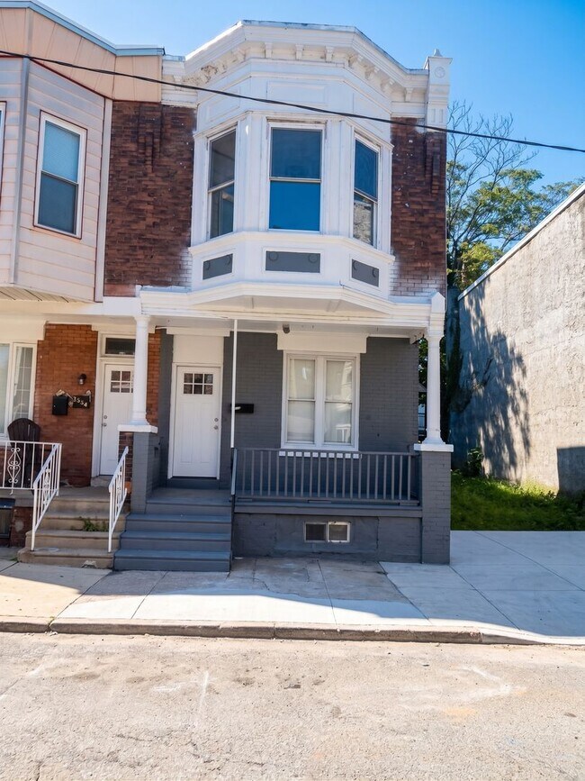 Building Photo - 5030 Summer St