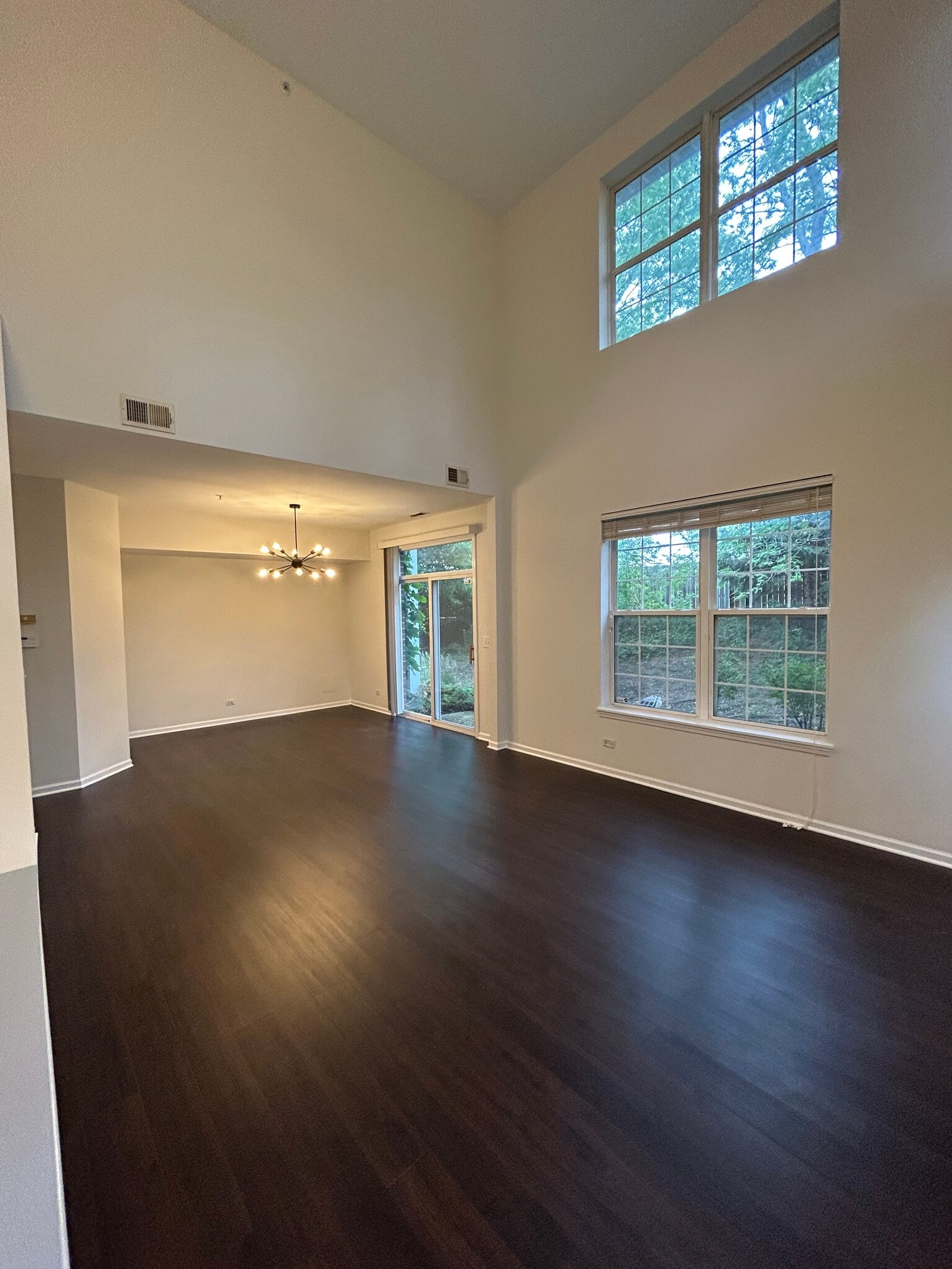 Building Photo - 2375 Chelsea Rd