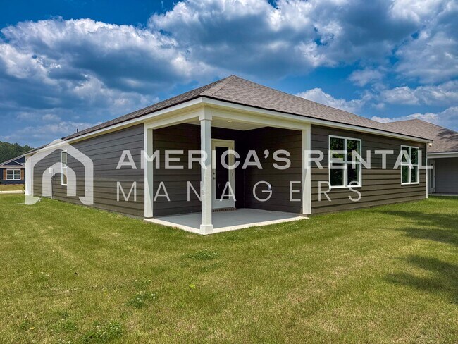 Building Photo - Available to View Now! PRIVACY FENCE & BLINDS BEING INSTALLED!!