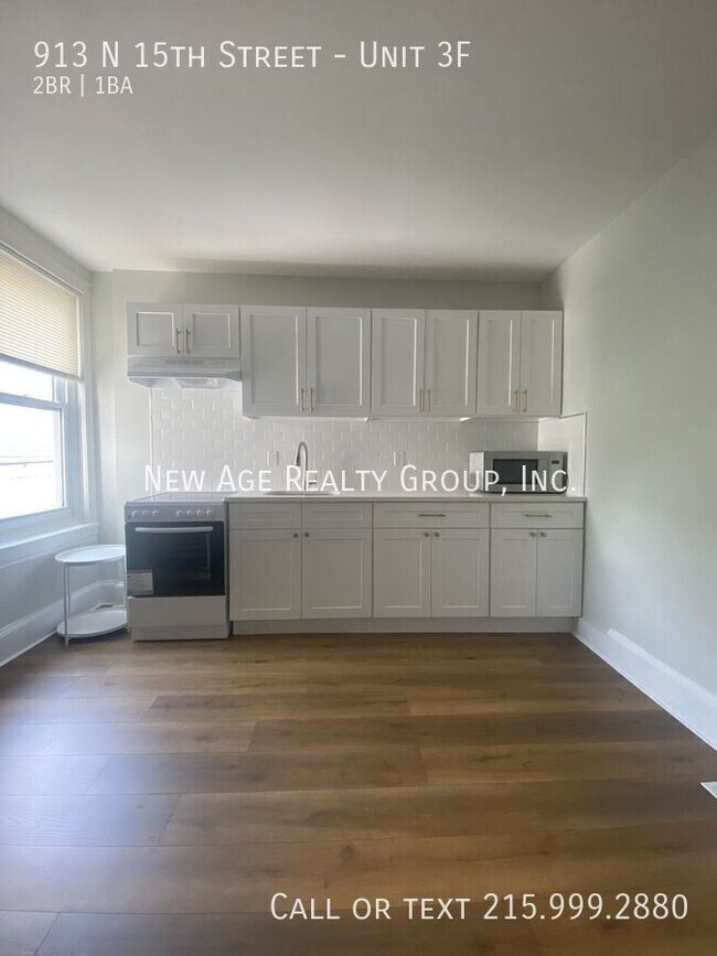 Building Photo - 913 N 15th St