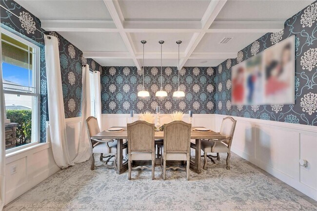 Building Photo - 13316 Palmera Vista Dr