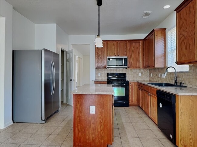 Building Photo - 16927 Jelly Park Stone Dr