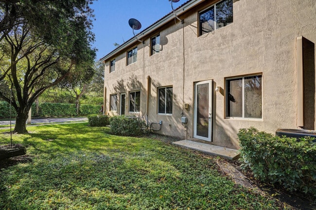 Building Photo - 21403 NW 13th Ct