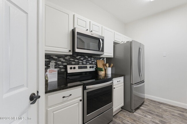 Building Photo - 7990 Baymeadows Rd