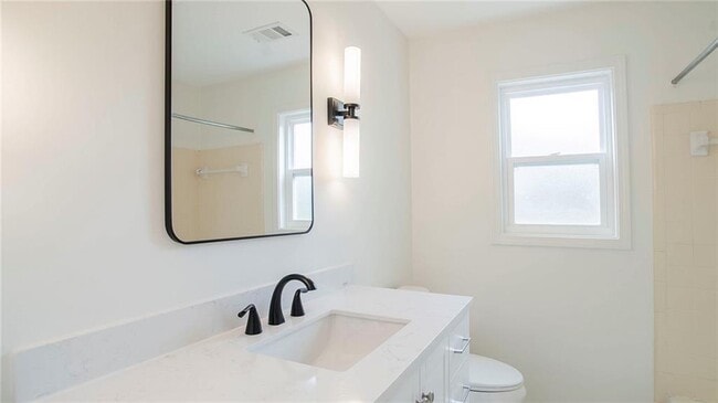 Building Photo - 3016 Donavan Way