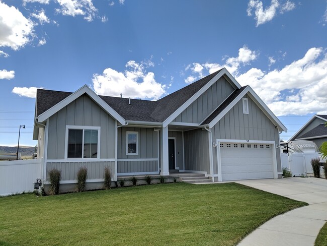Primary Photo - **Charming Rental Home in Highly Desirable...