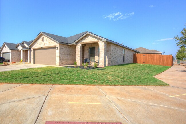 Building Photo - 2901 Corpus Ave