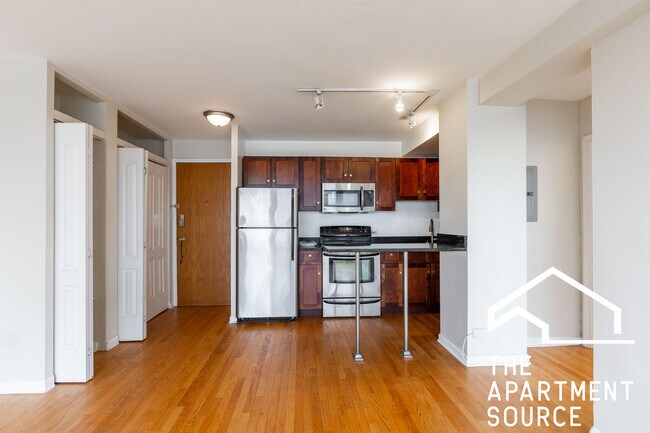 Building Photo - 4180 N Marine Dr