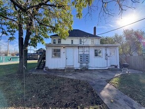 Building Photo - 401 N Monroe St