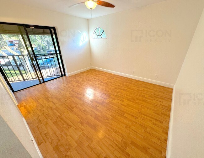 Building Photo - 8189 Thames Blvd