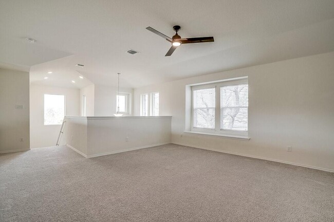 Building Photo - 624 Kolbo Dr