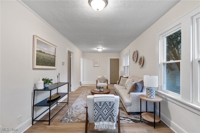 Building Photo - 1056 Belden Ave