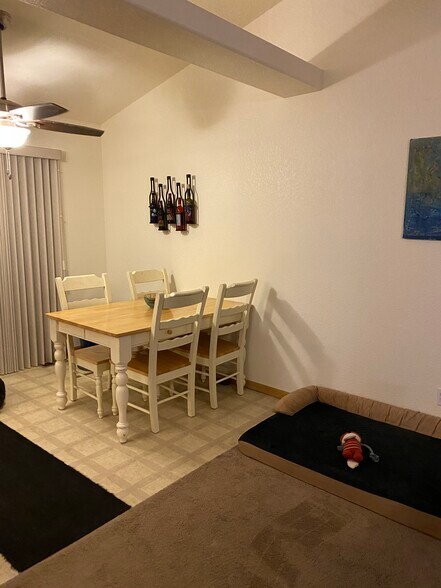 Dining - 3761 Mt Flora St