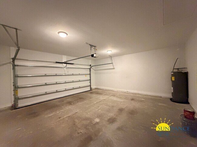 Building Photo - Spacious 5-Bedroom Home in Northern Pines, Fort Walton Beach!
