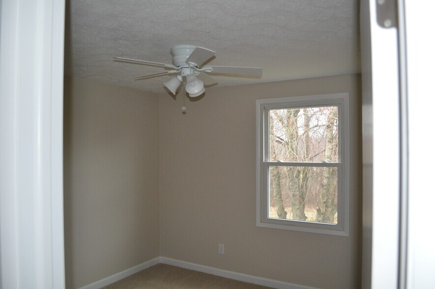 2nd floor bedroom - 1019 Cottonwood Ct.