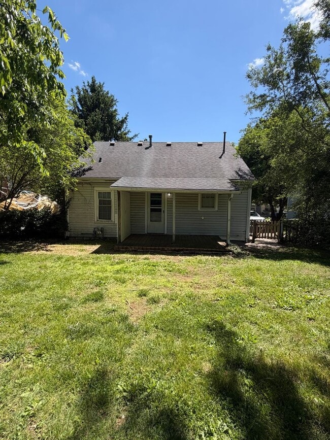 Building Photo - Open The Door To Your New Home!