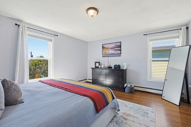 Building Photo - 48 Calumet St