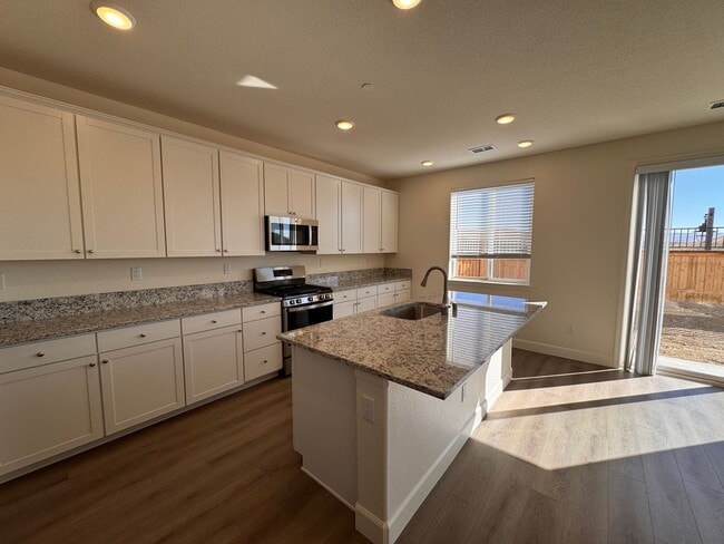 Building Photo - 6792 Pilot Peak Ct