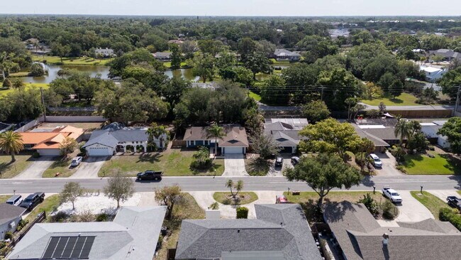 Building Photo - 3525 Riviera Dr