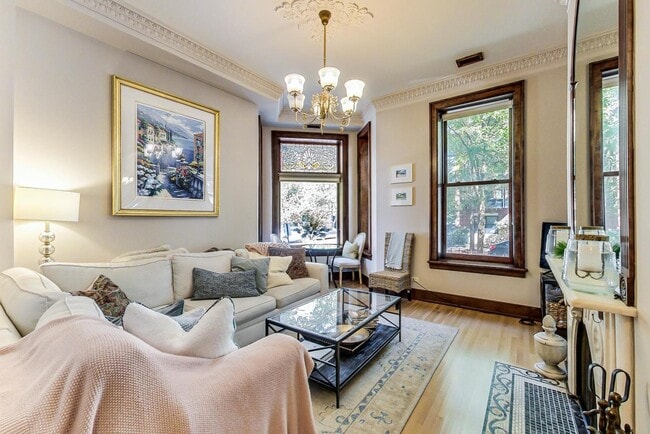 Building Photo - 2052 N Orleans St