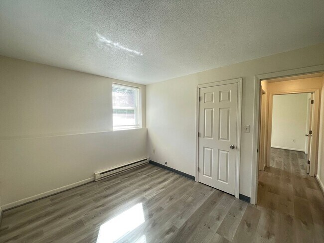 Building Photo - 181 Loudon Rd