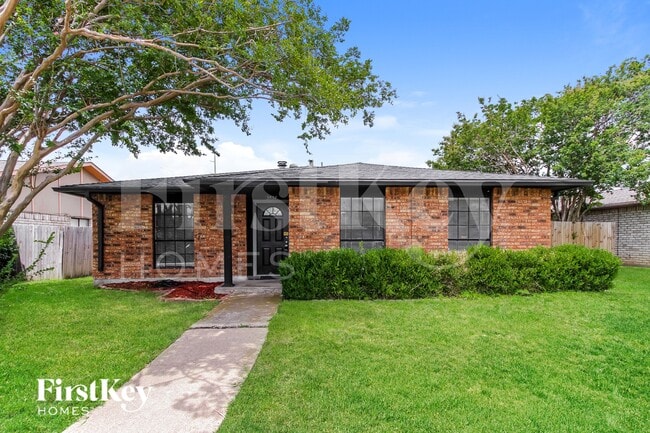 Building Photo - 3537 Rockcrest Dr