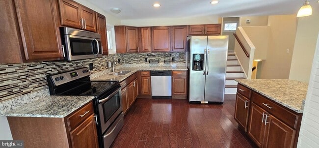 Building Photo - 7613 Locust Ln