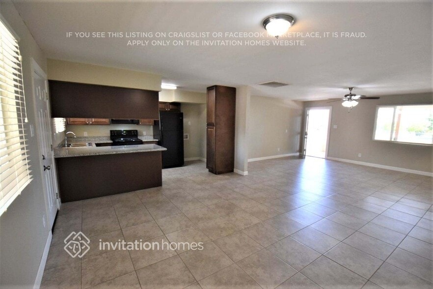 Building Photo - 6122 W Monterey Way