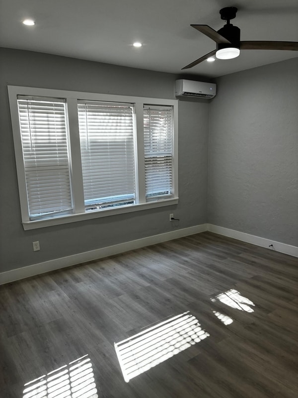 Building Photo - 2738 Riverside Ave