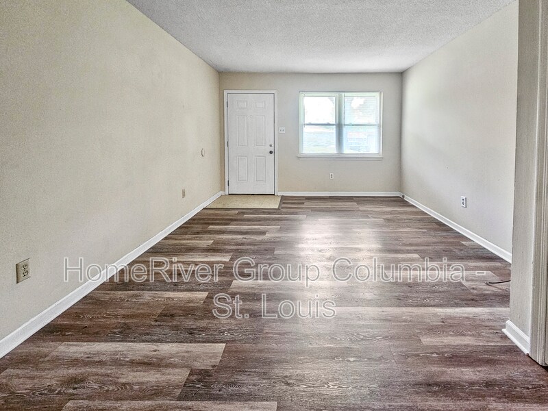 Building Photo - 2541 E Morris Dr