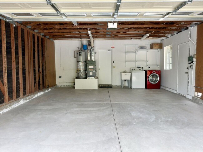 Building Photo - Charming Single Level in Carlsbad!