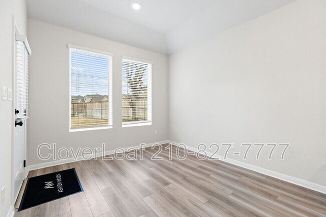 Building Photo - 200 Swinging H Ln