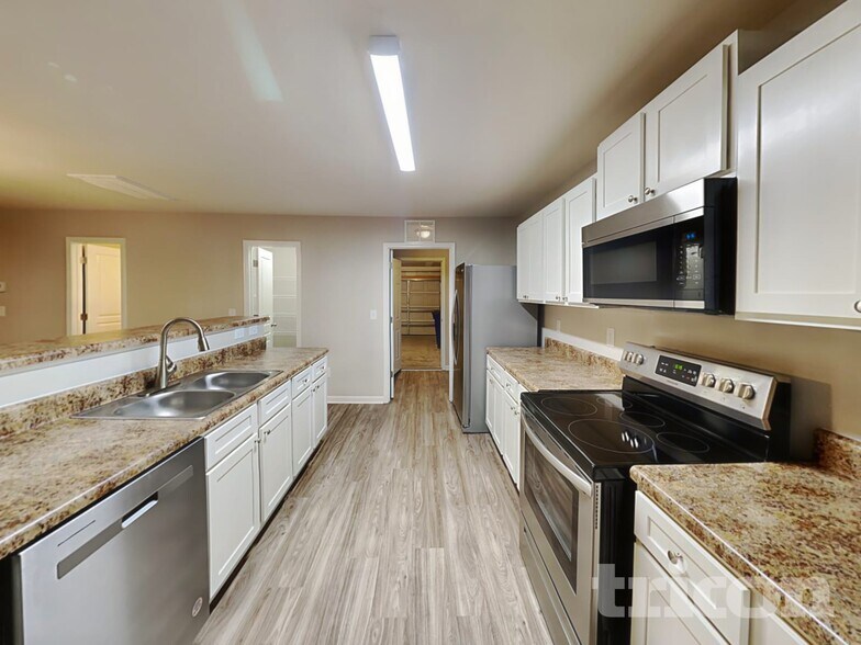 Building Photo - 4217 Piedmont Farms Way