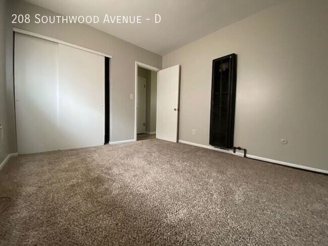 Building Photo - 208 Southwood Ave